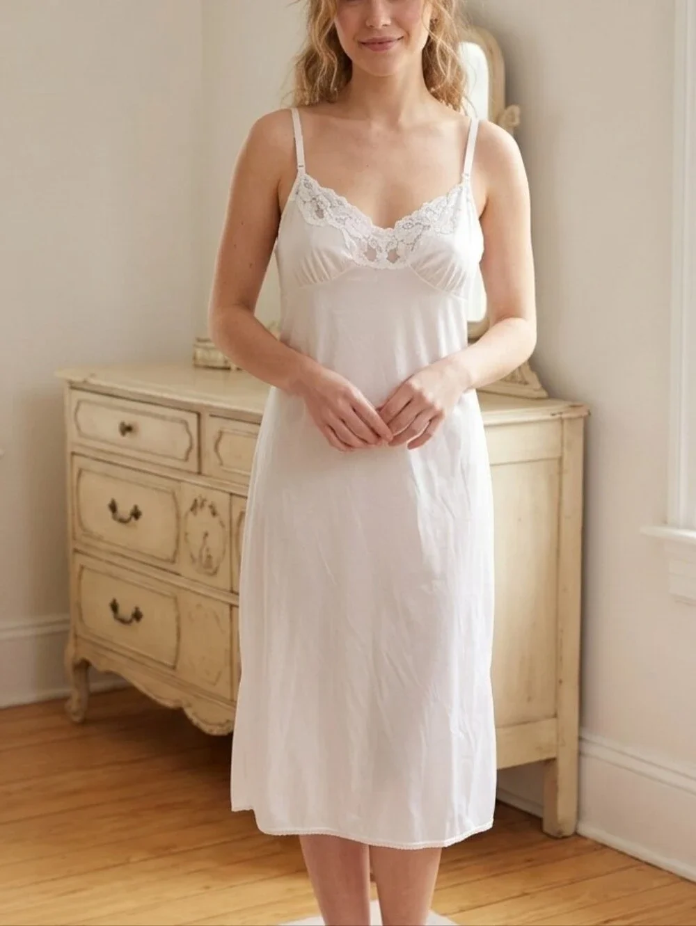Vassarette New White Ice Lace Trim Full Slip Dress Womens Size 44 28 Silky